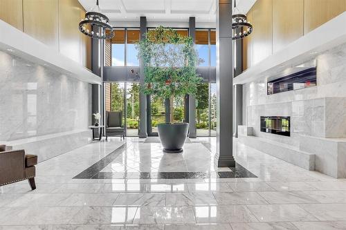 208 14855 Thrift Avenue, White Rock, BC - Indoor Photo Showing Other Room With Fireplace