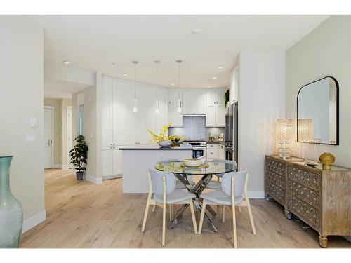 208 14855 Thrift Avenue, White Rock, BC - Indoor