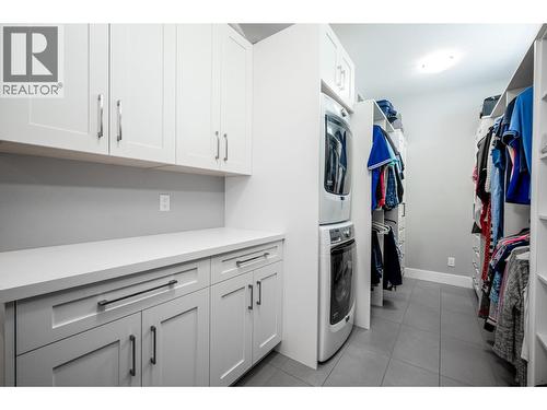 11537 Okanagan Centre Road W, Lake Country, BC - Indoor Photo Showing Laundry Room