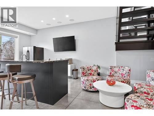 11537 Okanagan Centre Road W, Lake Country, BC - Indoor