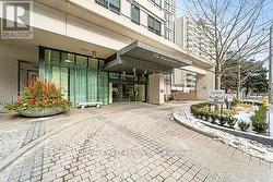 1122 - 70 ROEHAMPTON AVENUE  Toronto, ON M4P 1R2