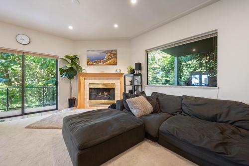 1311 133A Street, Surrey, BC - Indoor Photo Showing Living Room With Fireplace