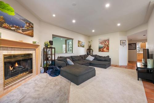 1311 133A Street, Surrey, BC - Indoor Photo Showing Living Room With Fireplace