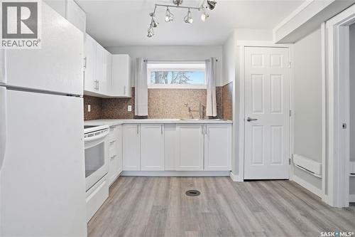 726 Cameron Street, Regina, SK - Indoor Photo Showing Kitchen