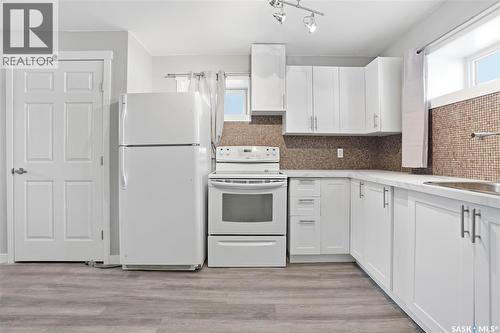 726 Cameron Street, Regina, SK - Indoor Photo Showing Kitchen