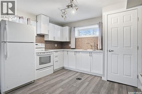 726 Cameron Street, Regina, SK - Indoor Photo Showing Kitchen