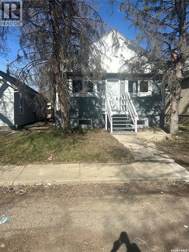 726 Cameron Street, Regina, SK - Outdoor