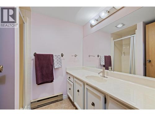 1035 Bernard Avenue Unit# 104, Kelowna, BC - Indoor Photo Showing Bathroom