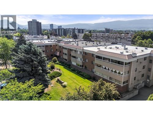 1035 Bernard Avenue Unit# 104, Kelowna, BC - Outdoor With View