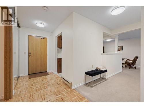 1035 Bernard Avenue Unit# 104, Kelowna, BC - Indoor Photo Showing Other Room