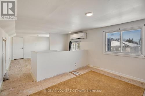 99 Glynn Avenue, Ottawa, ON - Indoor Photo Showing Other Room