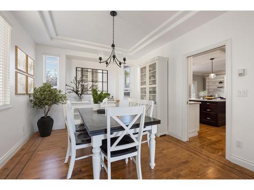 14027 Blackburn Avenue, White Rock, BC - Indoor Photo Showing Dining Room