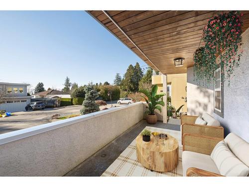 14027 Blackburn Avenue, White Rock, BC - Outdoor With Exterior