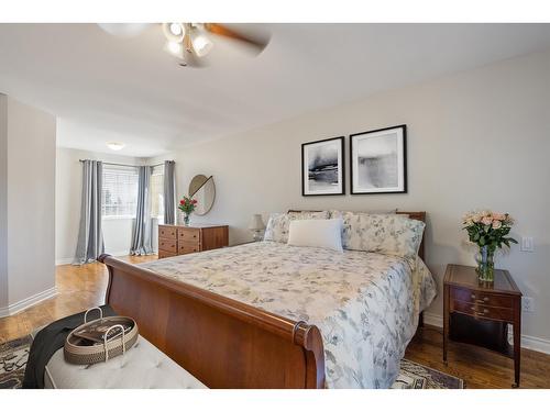 14027 Blackburn Avenue, White Rock, BC - Indoor Photo Showing Bedroom