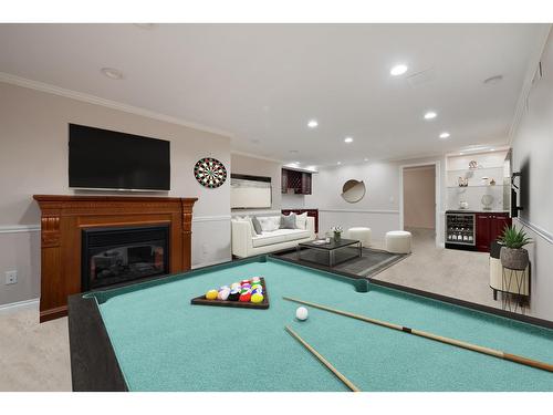 14027 Blackburn Avenue, White Rock, BC - Indoor With Fireplace