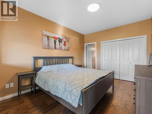 345 Mills Road Unit# 302, Kelowna, BC - Indoor Photo Showing Bedroom