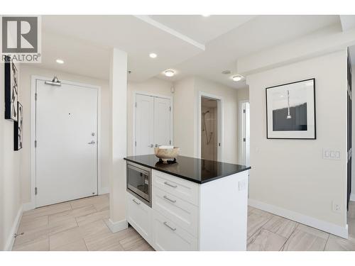 3206 1495 Richards Street, Vancouver, BC - Indoor