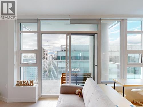 2103 1289 Hornby Street, Vancouver, BC - Indoor Photo Showing Living Room