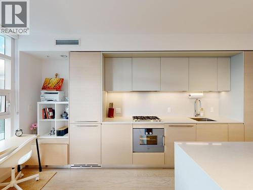 2103 1289 Hornby Street, Vancouver, BC - Indoor Photo Showing Kitchen