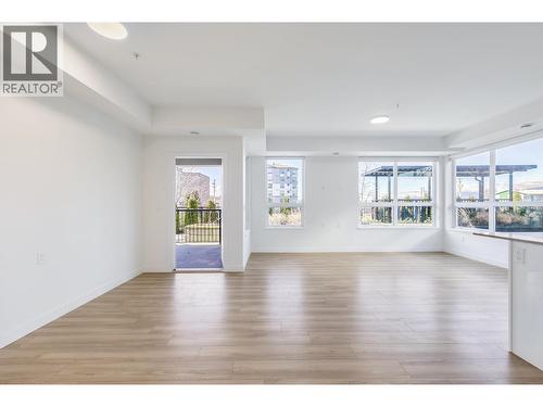 104 11913 Burnett Street, Maple Ridge, BC - Indoor Photo Showing Other Room