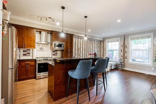 21123 80 Avenue, Langley, BC - Indoor Photo Showing Kitchen