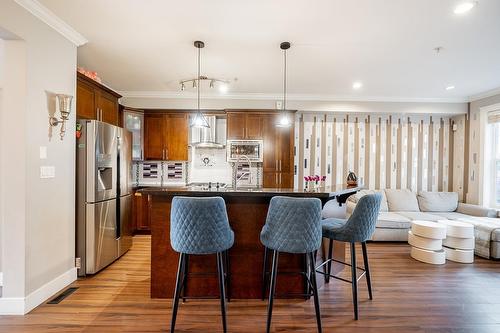21123 80 Avenue, Langley, BC - Indoor Photo Showing Kitchen
