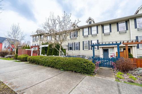 21123 80 Avenue, Langley, BC - Outdoor With Facade