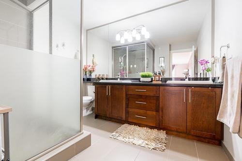 21123 80 Avenue, Langley, BC - Indoor Photo Showing Bathroom