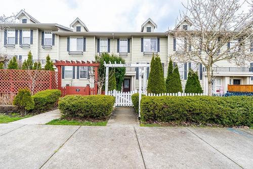 21123 80 Avenue, Langley, BC - Outdoor With Facade