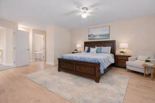 8004 Melburn Drive, Mission, BC - Indoor Photo Showing Bedroom