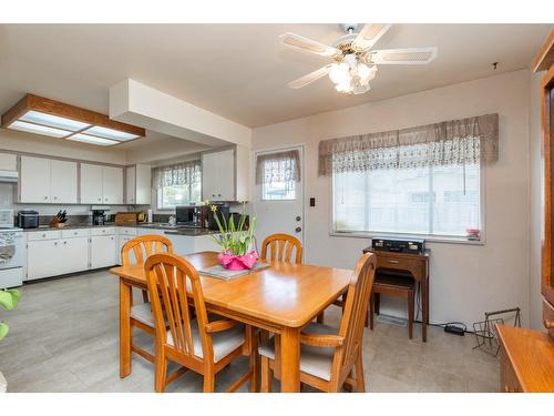 8736 154 Street, Surrey, BC - Indoor Photo Showing Dining Room