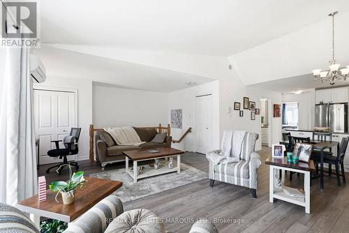 202 - 222 First Street E, Cornwall, ON - Indoor Photo Showing Living Room
