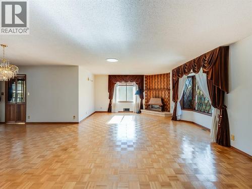 101 10Th Avenue, Castlegar, BC - Indoor