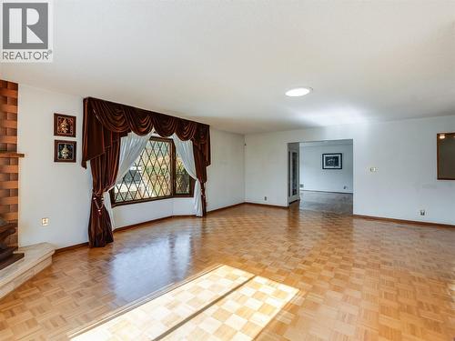 101 10Th Avenue, Castlegar, BC - Indoor