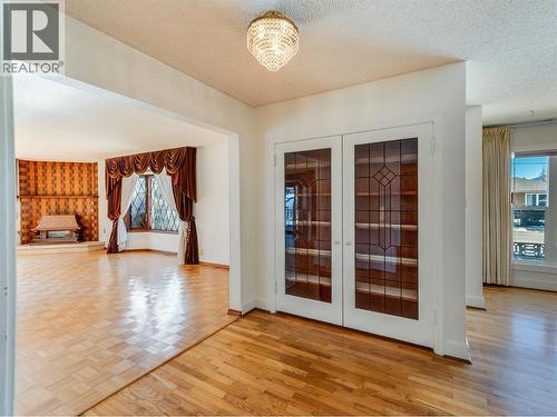 101 10Th Avenue, Castlegar, BC - Indoor Photo Showing Other Room