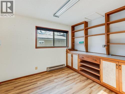 101 10Th Avenue, Castlegar, BC - Indoor Photo Showing Other Room