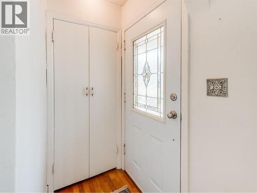 101 10Th Avenue, Castlegar, BC - Indoor Photo Showing Other Room