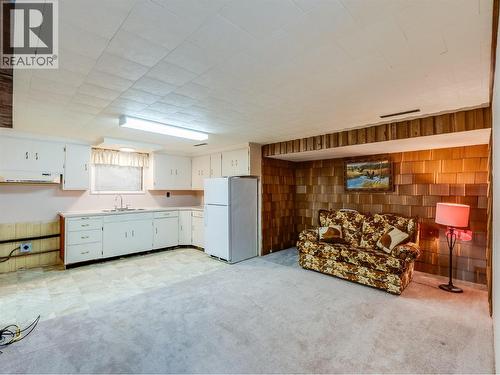 101 10Th Avenue, Castlegar, BC - Indoor