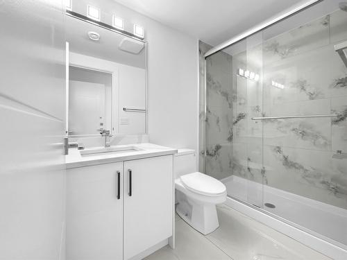 32689 Carter Avenue, Mission, BC - Indoor Photo Showing Bathroom