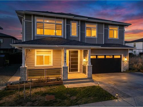 32689 Carter Avenue, Mission, BC - Outdoor With Facade