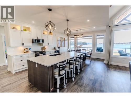 420 Nourse Subdivision #1, Burns Lake, BC - Indoor Photo Showing Kitchen With Upgraded Kitchen