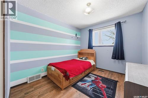 639 Wardlow Road, Saskatoon, SK - Indoor Photo Showing Bedroom