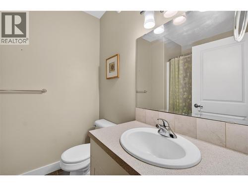 1581 20 Street Ne Unit# 36, Salmon Arm, BC - Indoor Photo Showing Bathroom