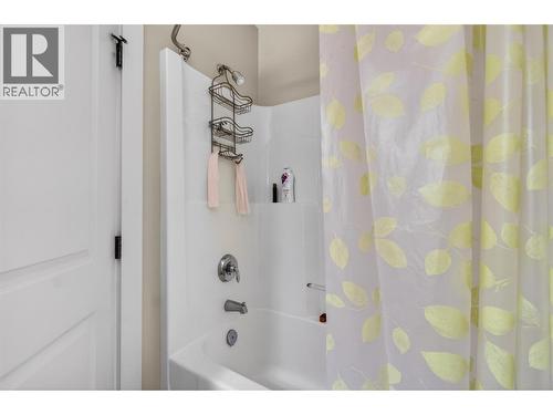 1581 20 Street Ne Unit# 36, Salmon Arm, BC - Indoor Photo Showing Bathroom