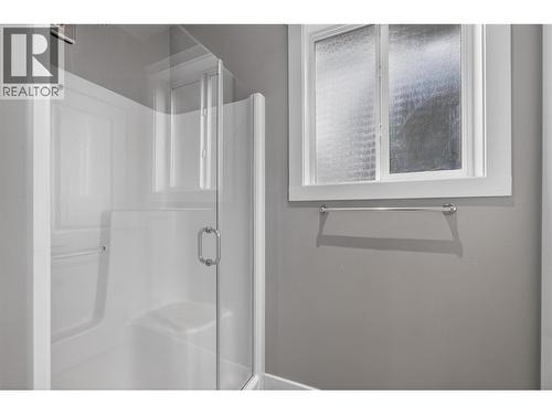 1581 20 Street Ne Unit# 36, Salmon Arm, BC - Indoor Photo Showing Bathroom