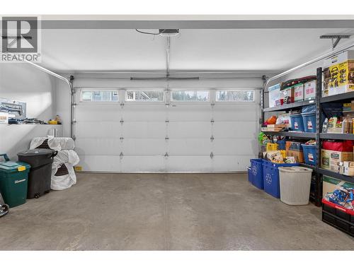1581 20 Street Ne Unit# 36, Salmon Arm, BC - Indoor Photo Showing Garage