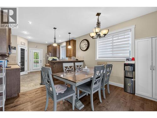 1581 20 Street Ne Unit# 36, Salmon Arm, BC - Indoor Photo Showing Dining Room