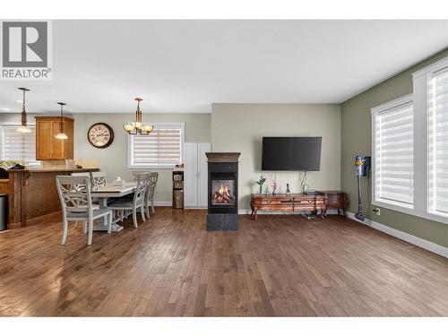 1581 20 Street Ne Unit# 36, Salmon Arm, BC - Indoor With Fireplace