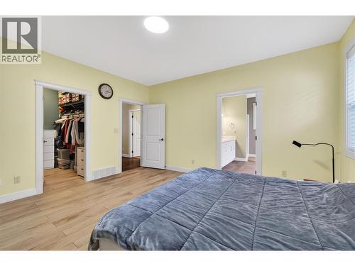 1581 20 Street Ne Unit# 36, Salmon Arm, BC - Indoor Photo Showing Bedroom