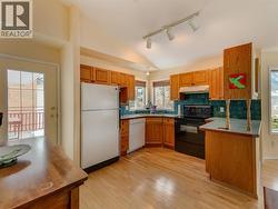 Kitchen Walkout to Deck - 